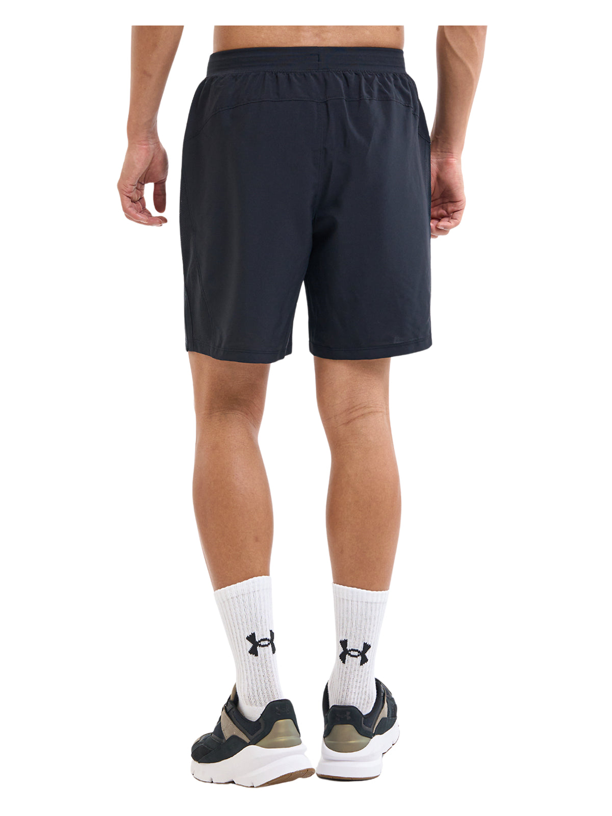 UA LAUNCH 7 SHORTS