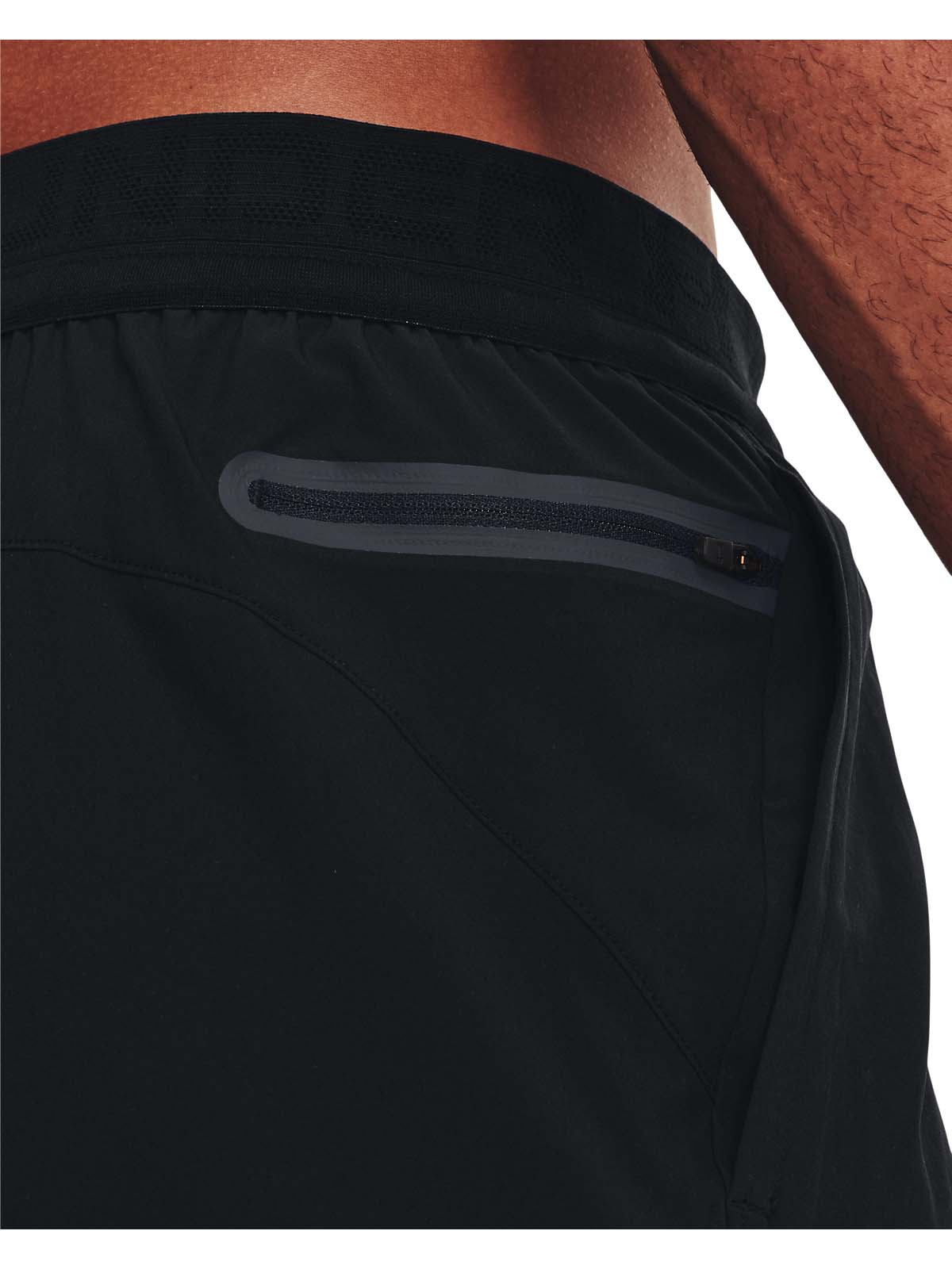 UA PEAK WOVEN SHORTS