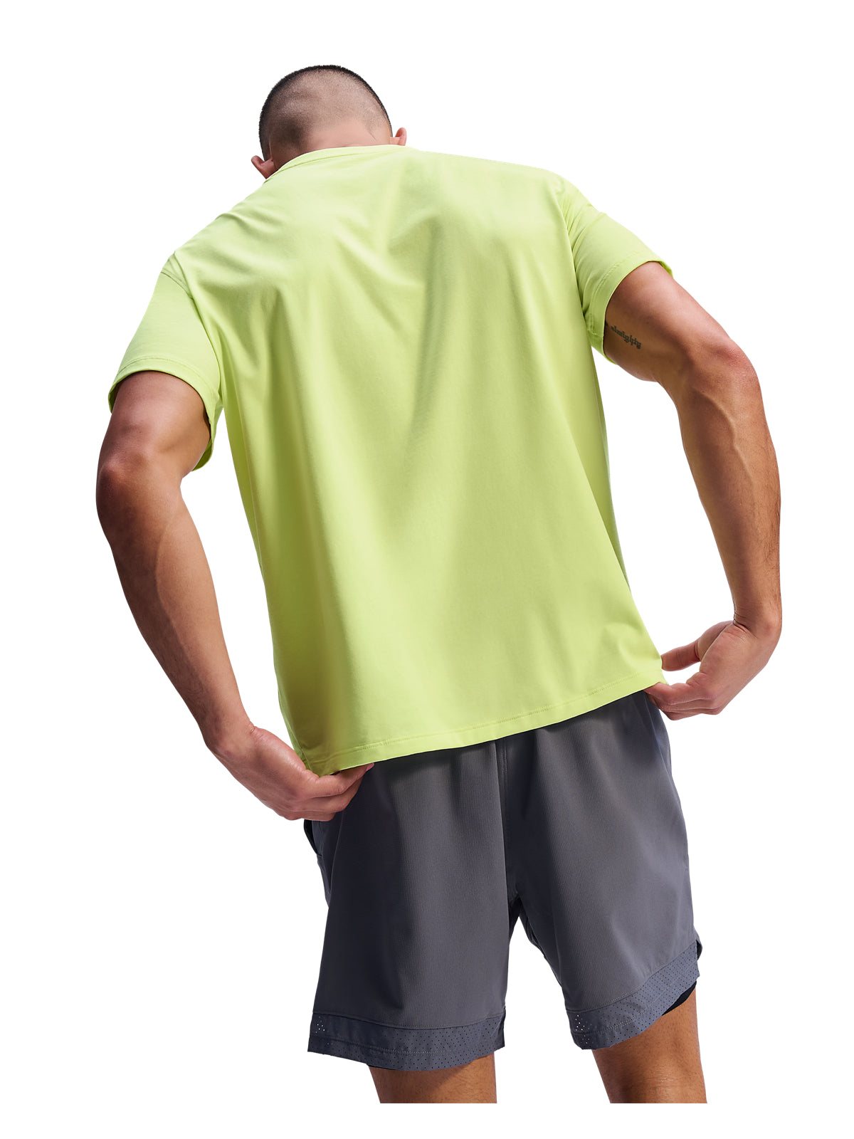 THE BOUNCY TEE