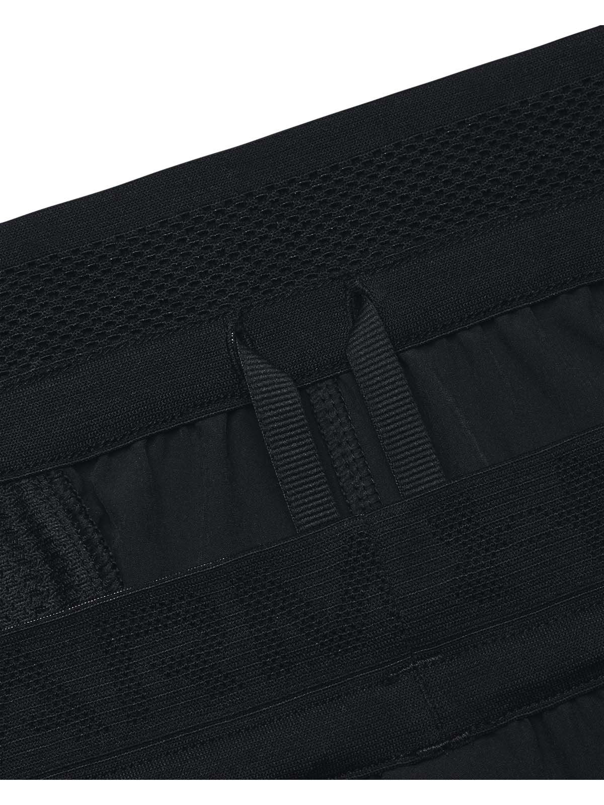 UA PEAK WOVEN SHORTS