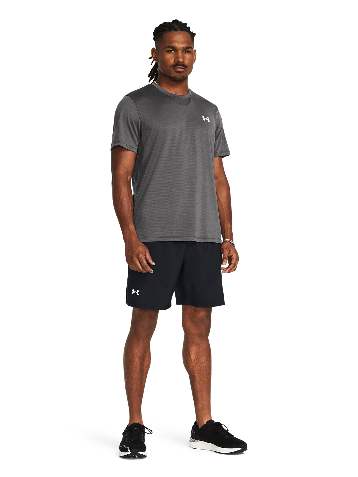 UA LAUNCH 7 SHORTS